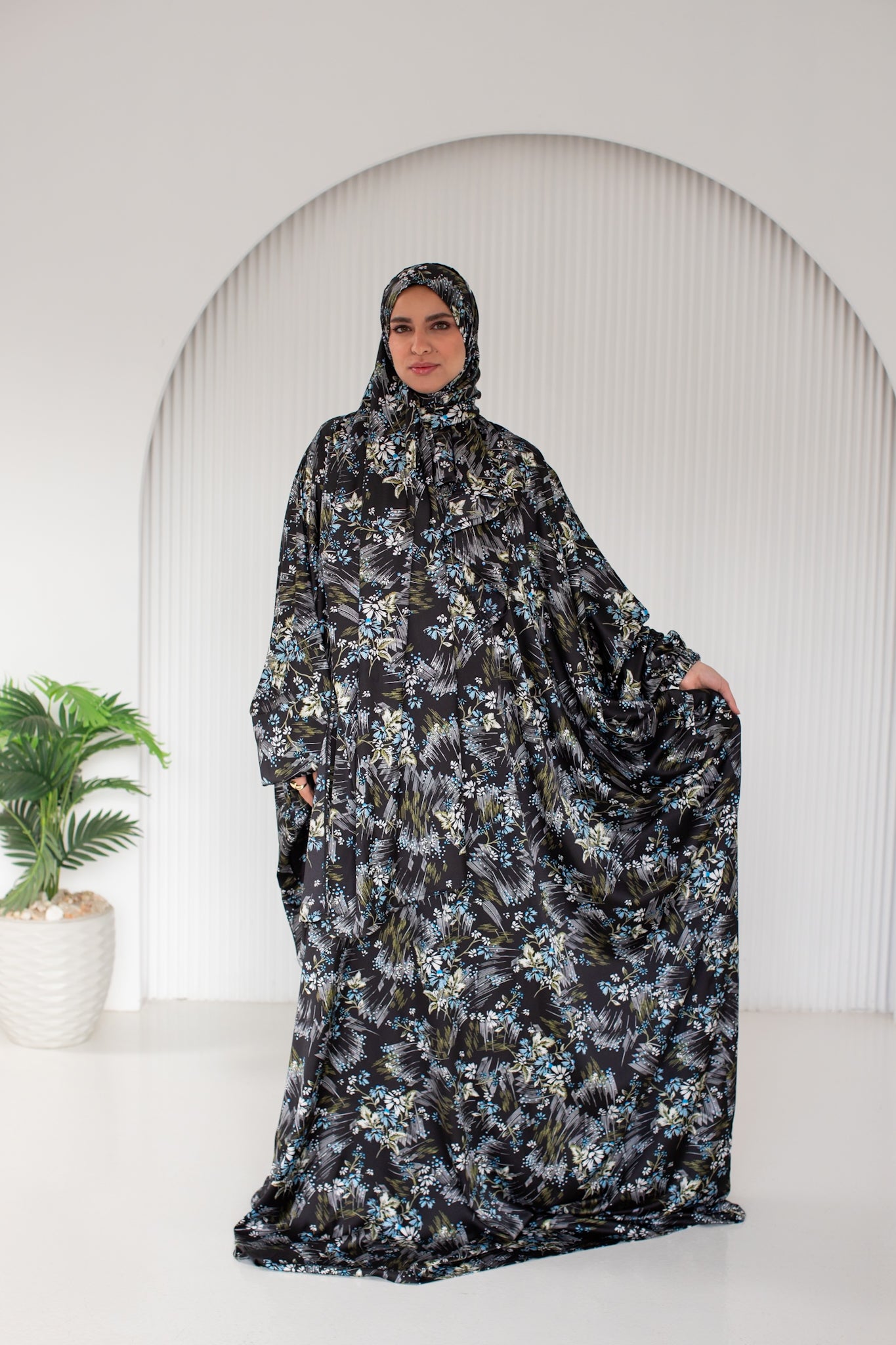 Floral Black Esdal