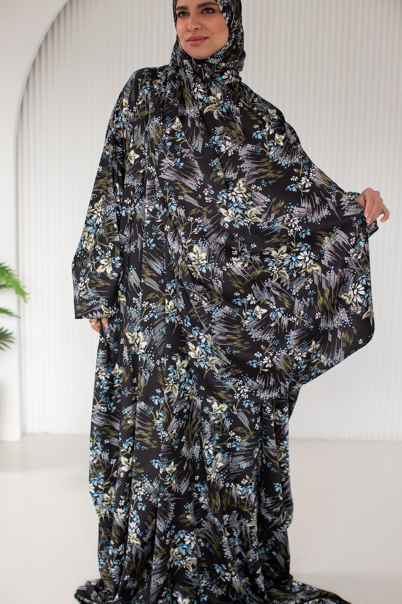 Floral Black Esdal