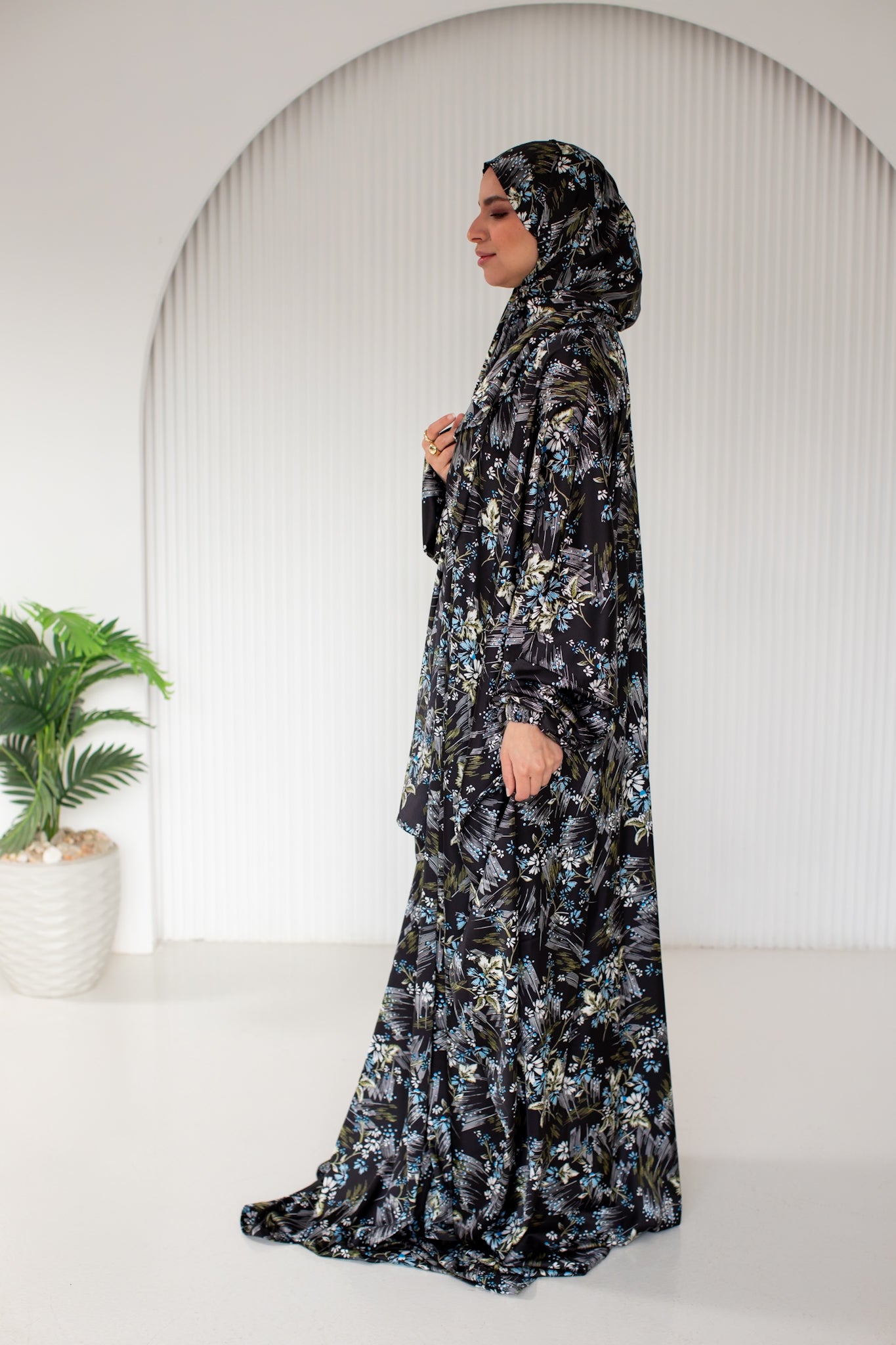 Floral Black Esdal
