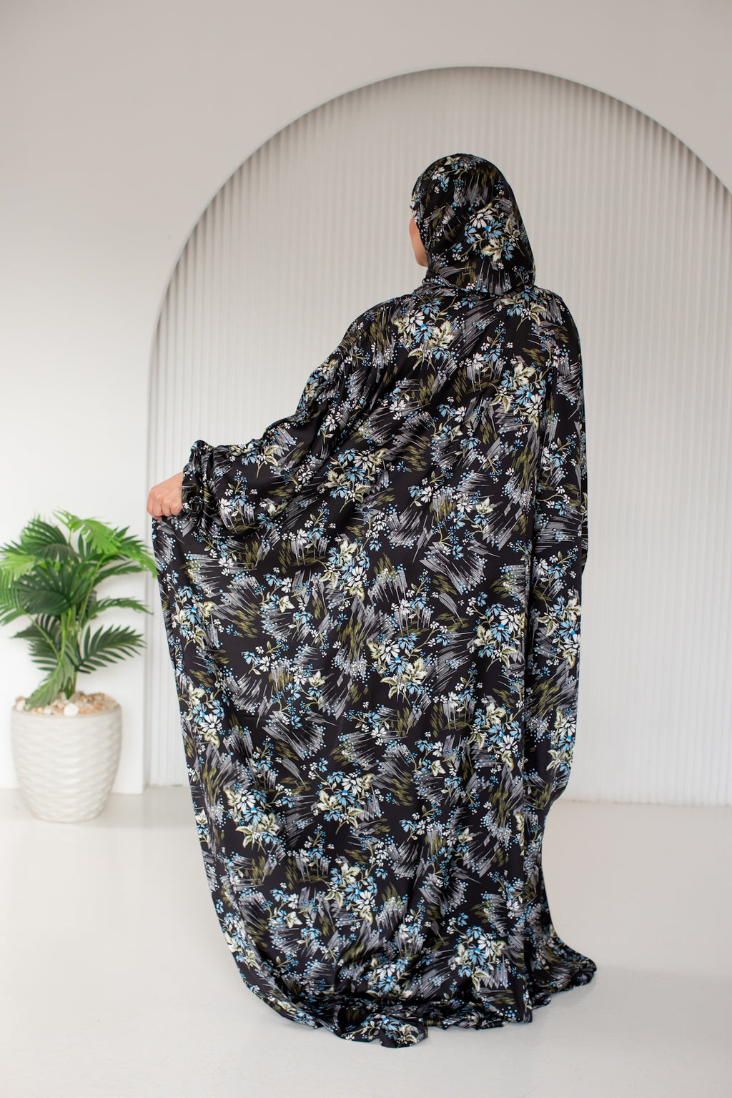 Floral Black Esdal